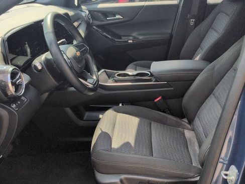 Used 2025 Chevrolet Equinox LT FWD image 23
