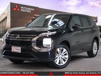 New 2025 Mitsubishi Outlander ES