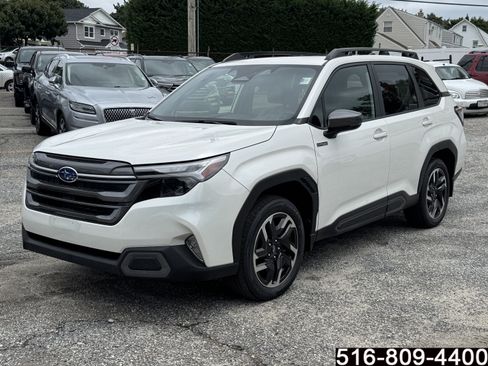 Used 2025 Subaru Forester Limited AWD/4WD image 8