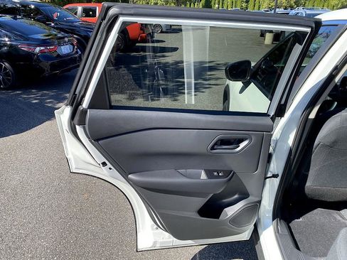 New 2026 Nissan Rogue S image 21