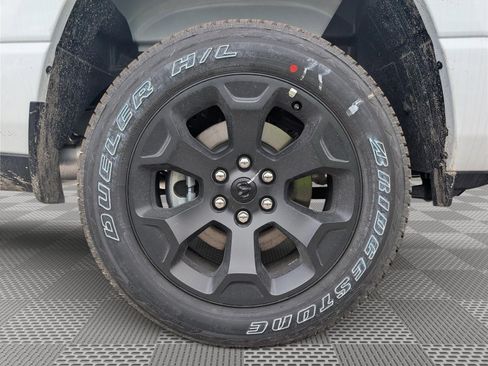 New 2026 RAM 1500 Express AWD/4WD image 5