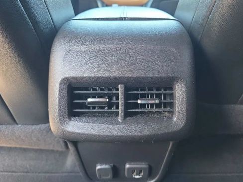 Used 2018 Chevrolet Equinox Premier FWD image 39