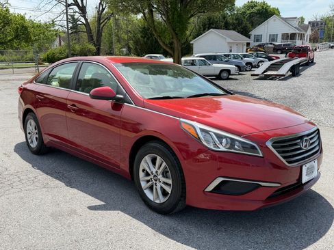 Used 2016 Hyundai Sonata SE FWD image 3