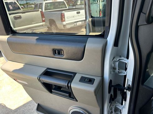 Used 2005 HUMMER H2 AWD/4WD image 61