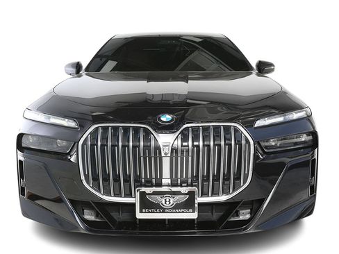 Used 2023 BMW 760i xDrive w/ Executive Package AWD/4WD image 7