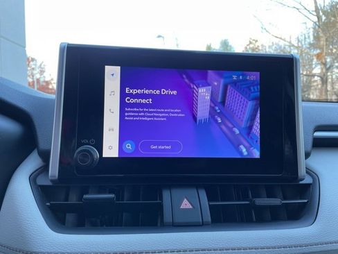 Used 2025 Toyota RAV4 XLE image 25