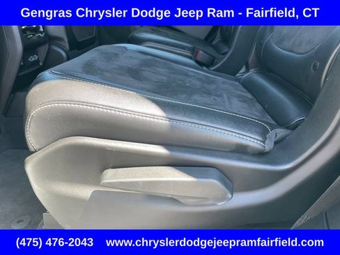 Certified 2023 Jeep Grand Cherokee L Laredo AWD/4WD image 34