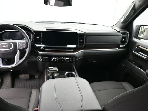 Used 2024 GMC Sierra 1500 Elevation w/ Preferred Package image 18