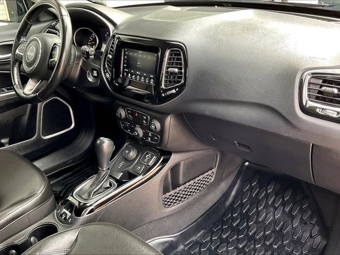 Used 2021 Jeep Compass Latitude image 19