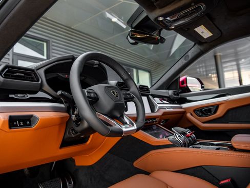 Used 2026 Lamborghini Urus SE image 22