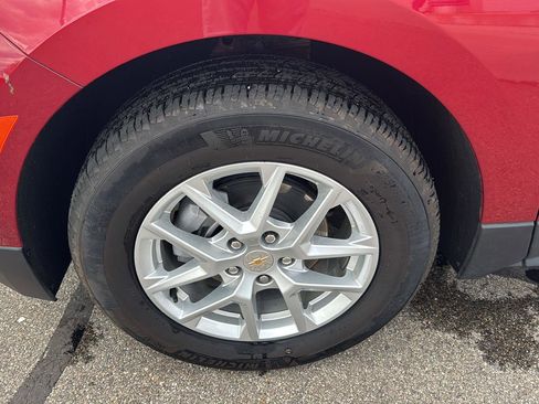 Used 2023 Chevrolet Equinox LT FWD image 9