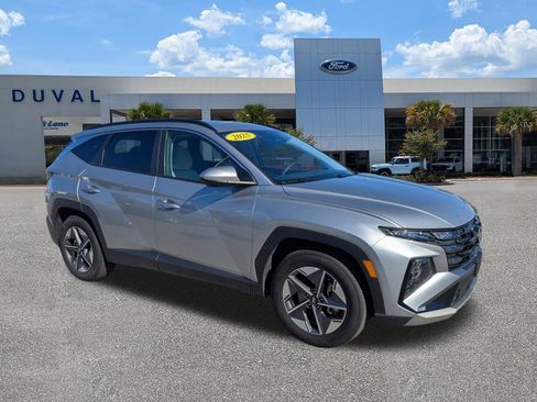 Used 2025 Hyundai Tucson SEL image 2