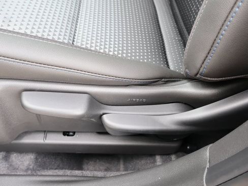 New 2026 Chevrolet Trax LT w/ Driver Confidence Package image 13