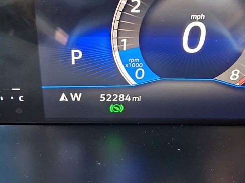 Certified 2023 Volkswagen Taos SE w/ Panoramic Sunroof Package AWD/4WD image 13