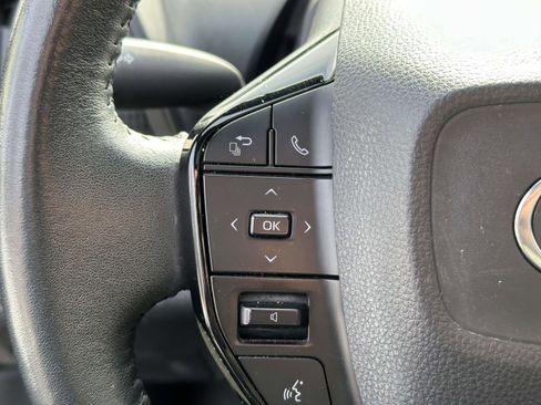 Used 2023 Toyota bZ4X Limited image 24