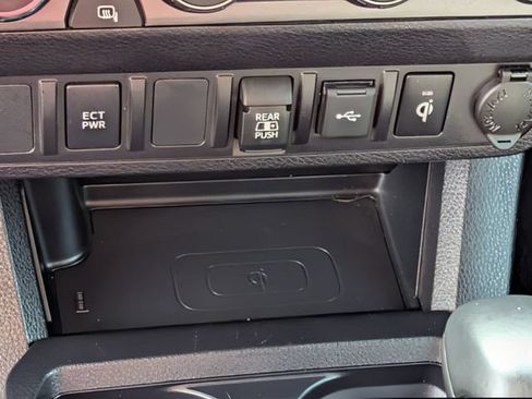 Used 2023 Toyota Tacoma TRD Sport AWD/4WD image 14
