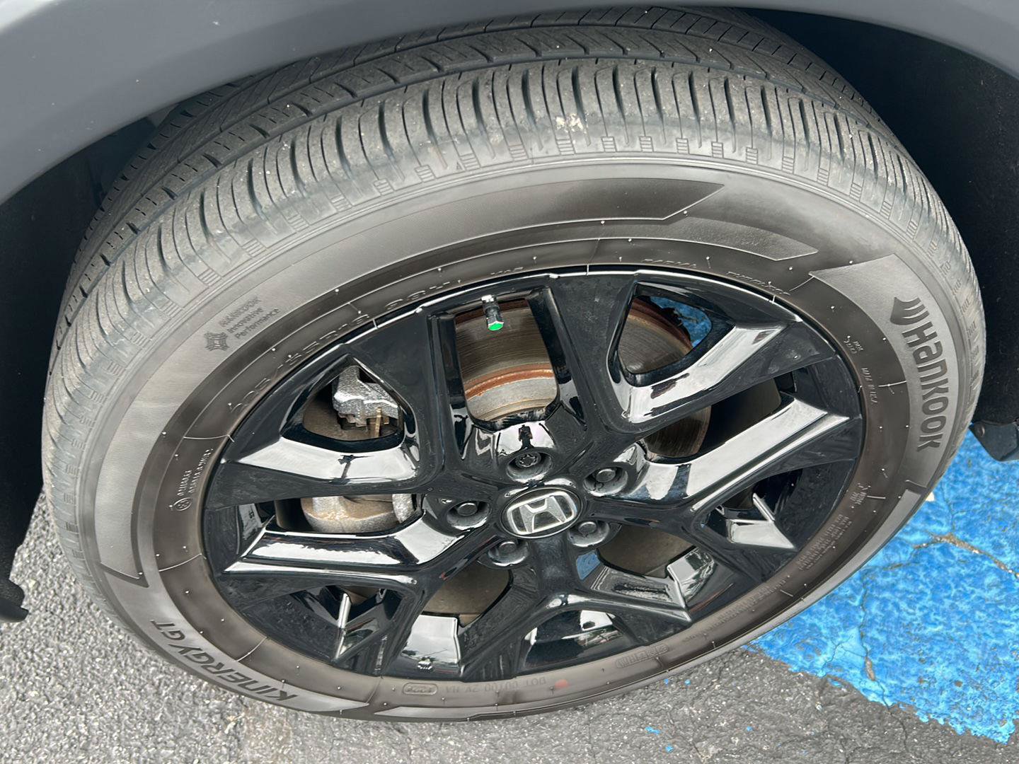 Used 2025 Honda HR-V Sport image 3