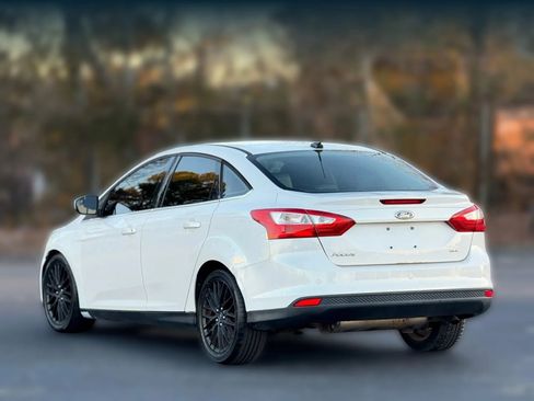 Used 2012 Ford Focus SEL image 10