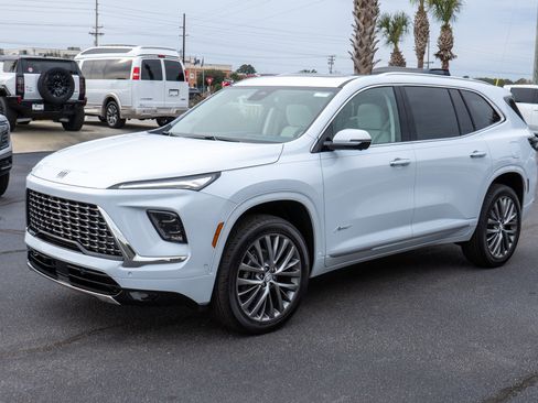 New 2026 Buick Enclave Avenir w/ Super Cruise Package image 7