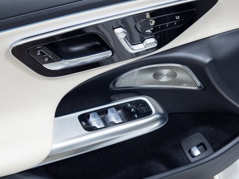 Used 2024 Mercedes-Benz E 350 4MATIC Sedan image 14