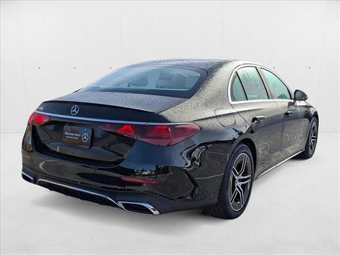 Used 2025 Mercedes-Benz E 350 Sedan image 2