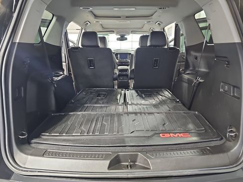 Used 2023 GMC Acadia AT4 w/ Technology Package image 18