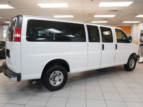 Used 2016 Chevrolet Express 3500 LT w/ LT Preferred Equipment Group image 11