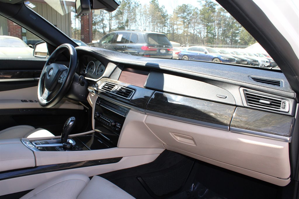 Used 2012 BMW 750Li RWD image 18
