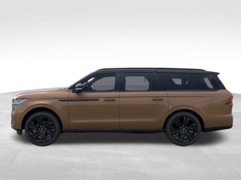 New 2026 Lincoln Navigator L Black Label AWD/4WD image 3