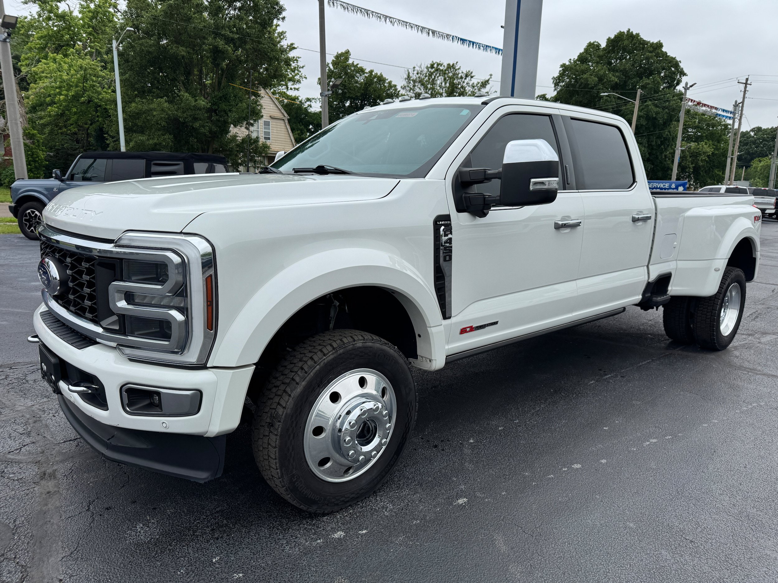 Used 2024 Ford F450 Limited w/ FX4 Off-Road Package AWD/4WD image 3