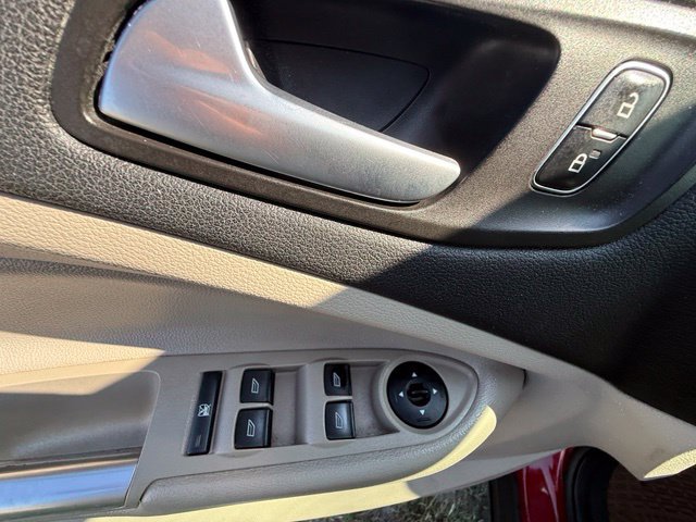 Used 2018 Ford Escape SEL FWD image 15