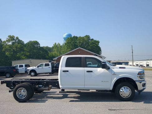 New 2026 RAM 3500 Big Horn AWD/4WD image 2