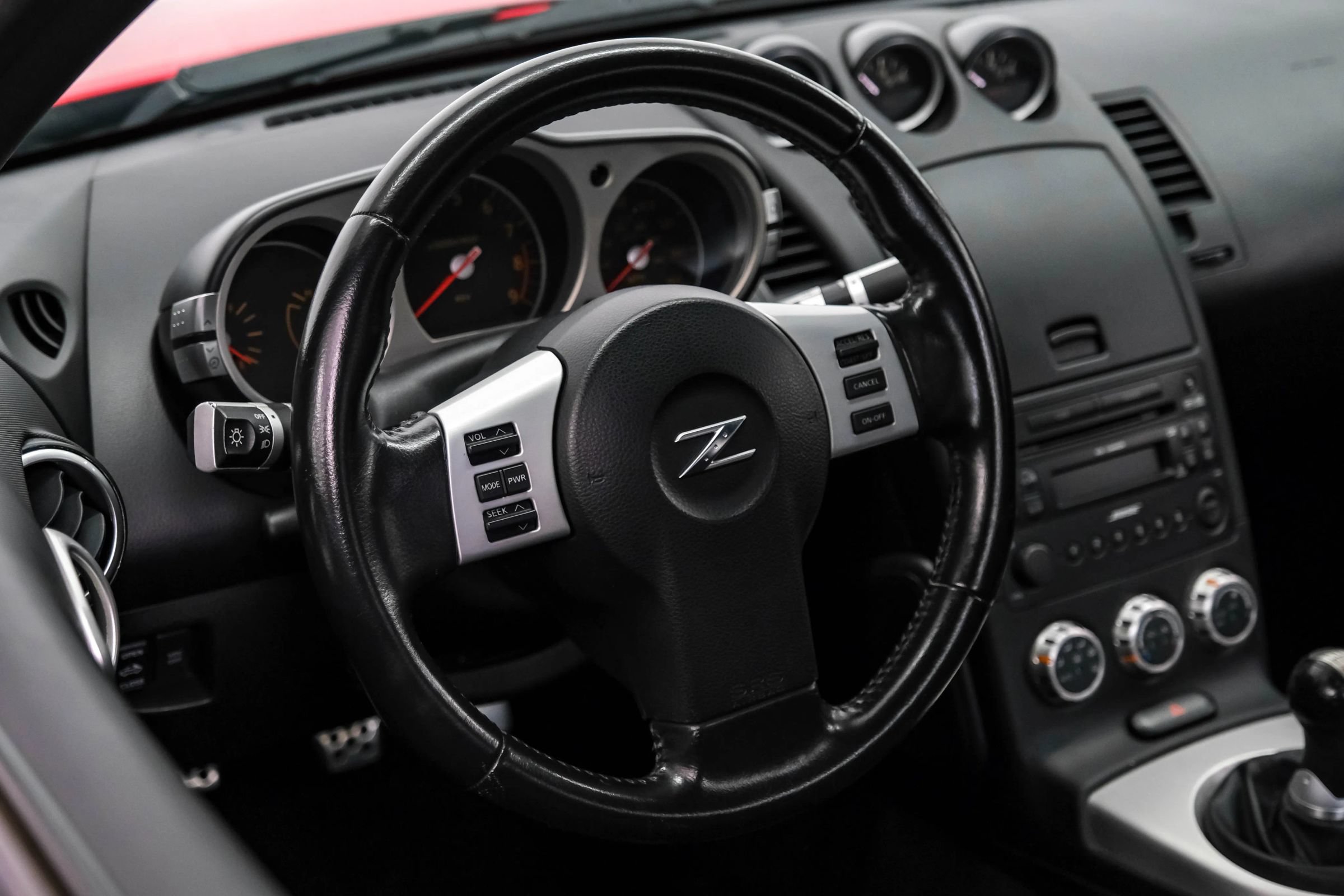 Used 2008 Nissan 350Z Grand Touring RWD image 14