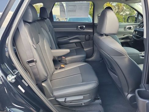 New 2026 Kia Sorento EX w/ EX Premium Package FWD image 12