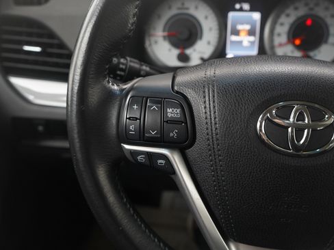 Used 2016 Toyota Sienna SE Premium image 27