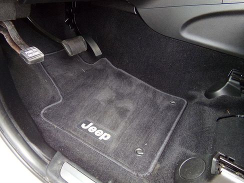 Used 2013 Jeep Grand Cherokee Limited w/ Trailer Tow Group image 22