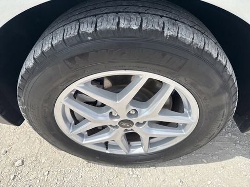 Used 2024 Ford Edge SEL image 26