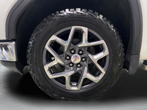 Used 2022 GMC Sierra 1500 SLT w/ SLT Convenience Package image 7