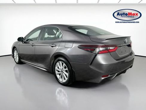 Used 2023 Toyota Camry SE FWD image 7