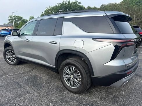 Used 2024 Chevrolet Traverse LT w/ LPO, Floor Liner Package FWD image 7