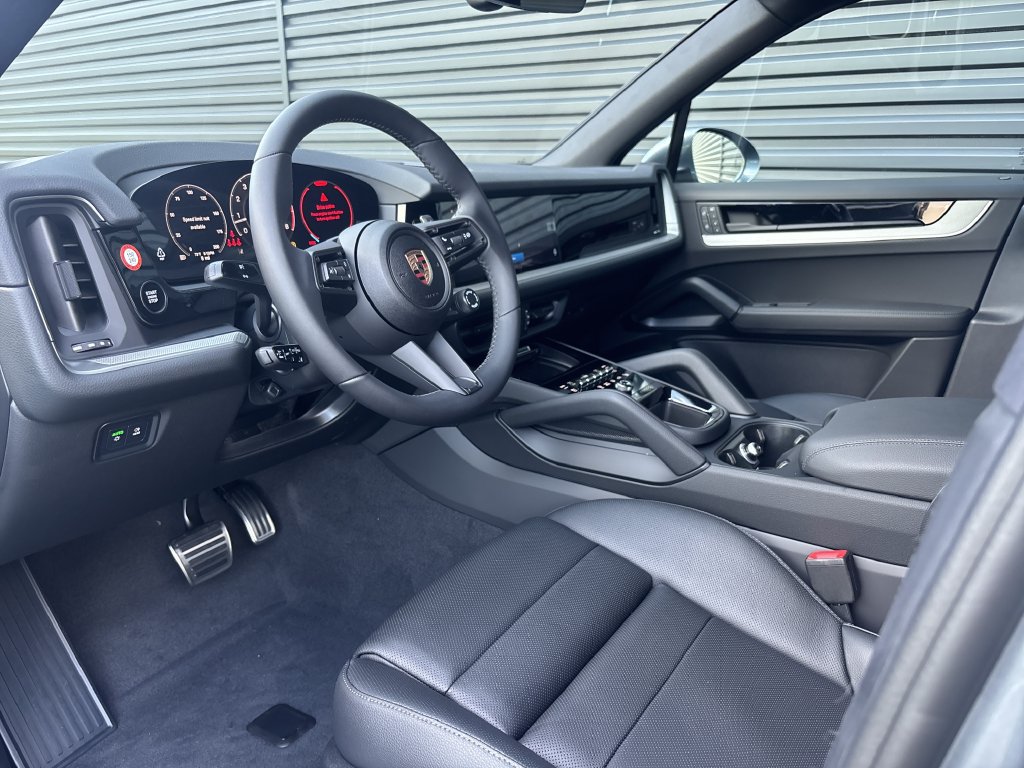 New 2026 Porsche Cayenne S AWD/4WD image 10