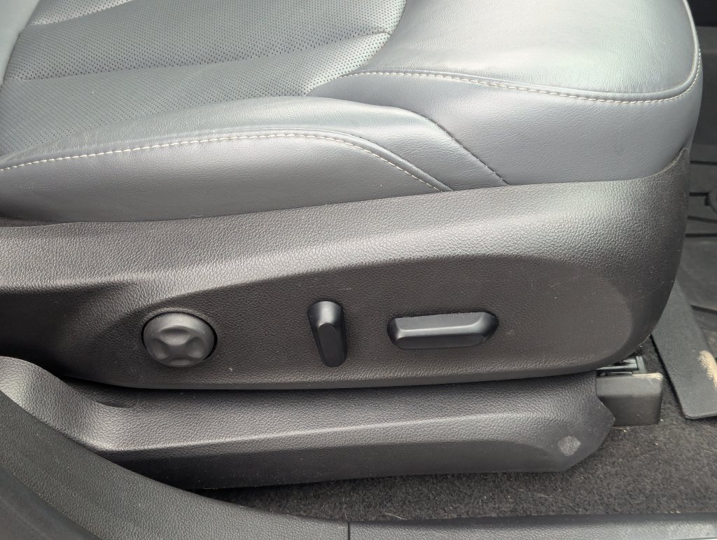 Used 2020 Buick Envision Premium AWD/4WD image 38