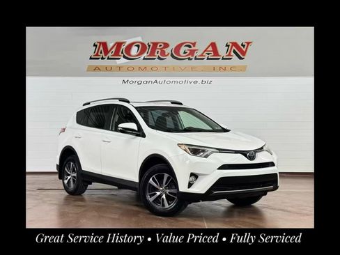 Used 2017 Toyota RAV4 XLE image 1