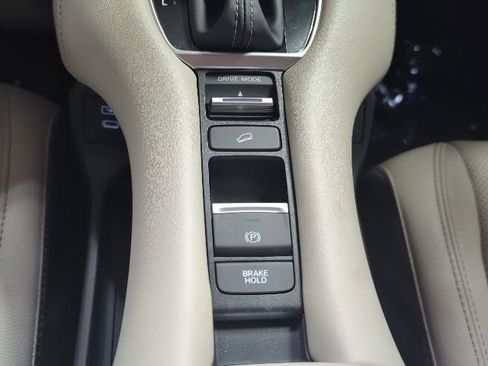 New 2026 Honda HR-V EX-L image 22