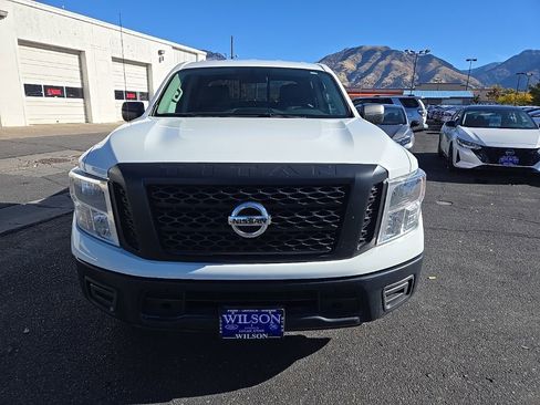 Used 2017 Nissan Titan S image 2