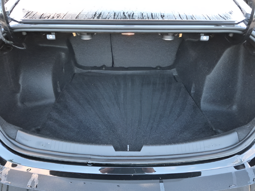 Used 2023 Chevrolet Malibu LT w/ Midnight Edition FWD image 38