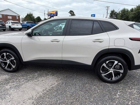 New 2026 Chevrolet Trax RS FWD image 11
