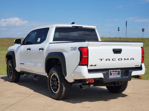 New 2026 Toyota Tacoma TRD Off-Road AWD/4WD image 5