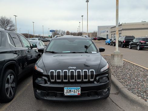 Used 2014 Jeep Cherokee Latitude w/ Cold Weather Group image 4