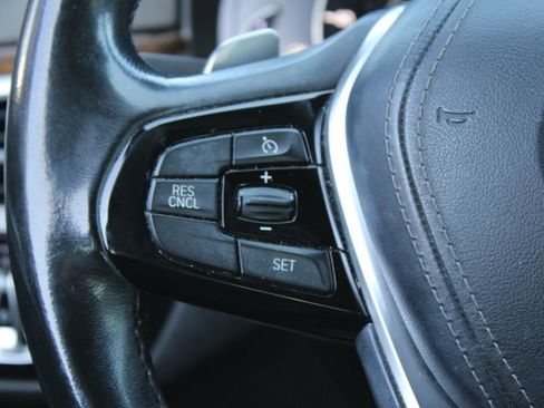 Used 2018 BMW 530e RWD image 28